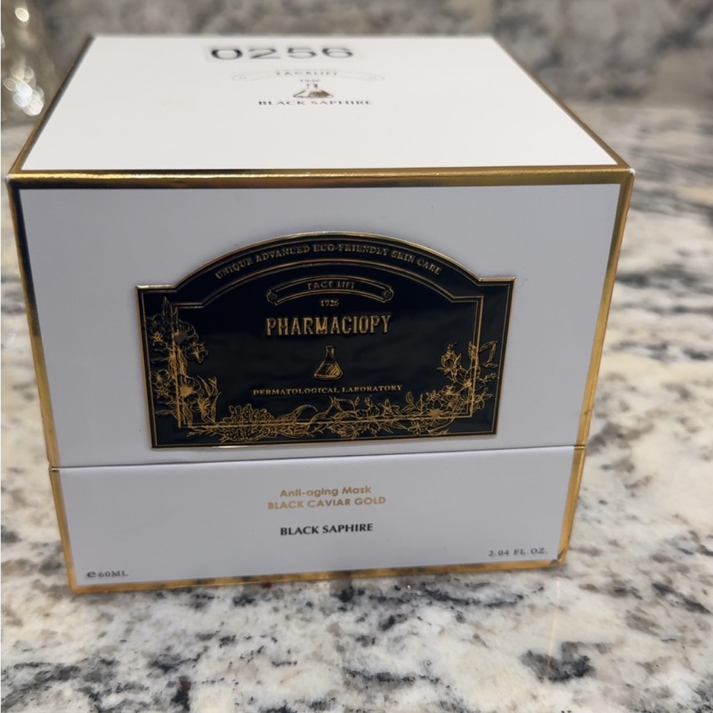Pharmaciopy Black caviar gold Saphire Skincare Mask